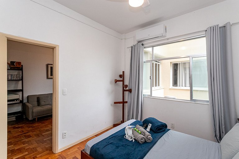 Gloria: 4 guests, near Metro and Downtown