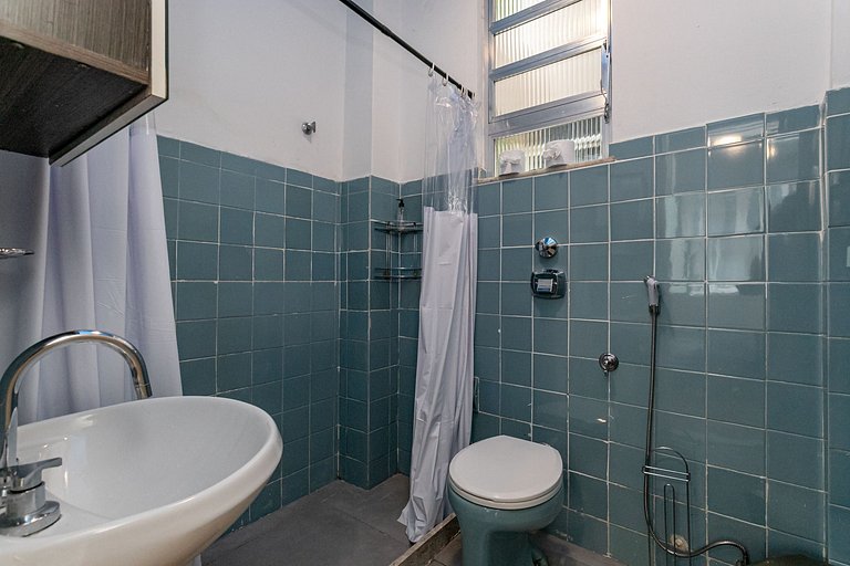 Glória: Comfort and Subway Access | 4 Guests