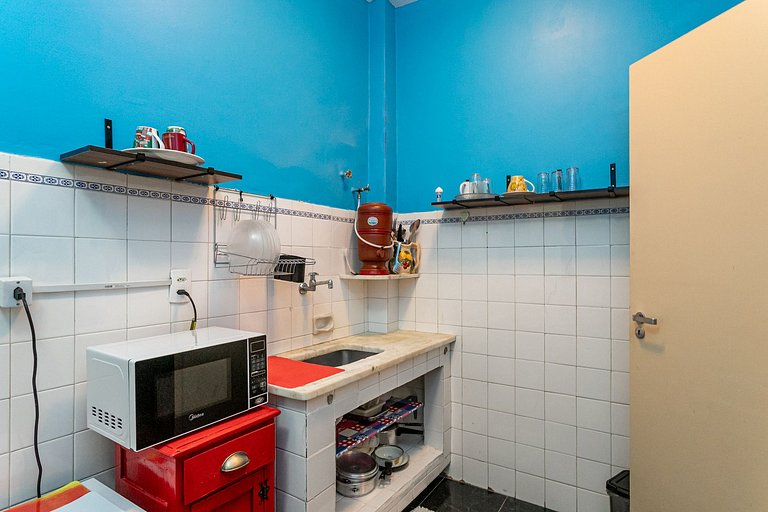 Glória: Comfort and Subway Access | 4 Guests