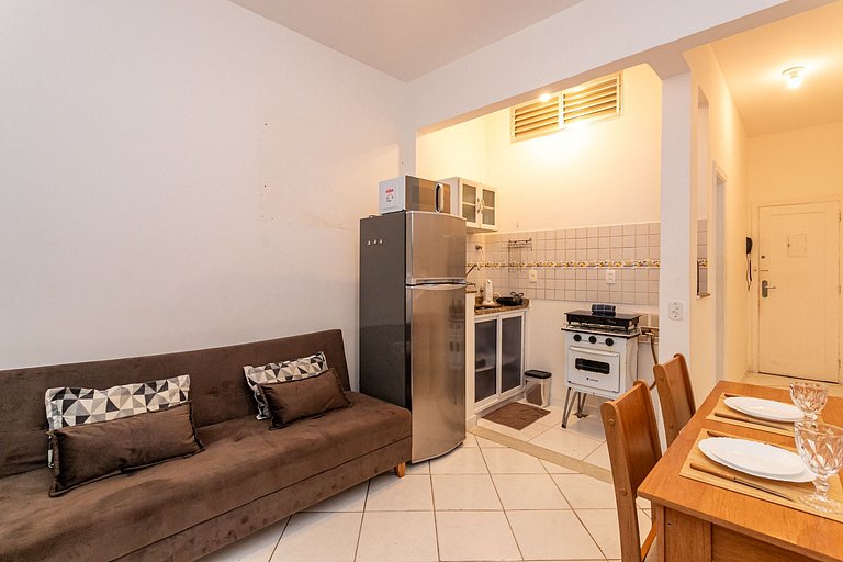 Copacabana: Comfortable for 4 Near the Beach