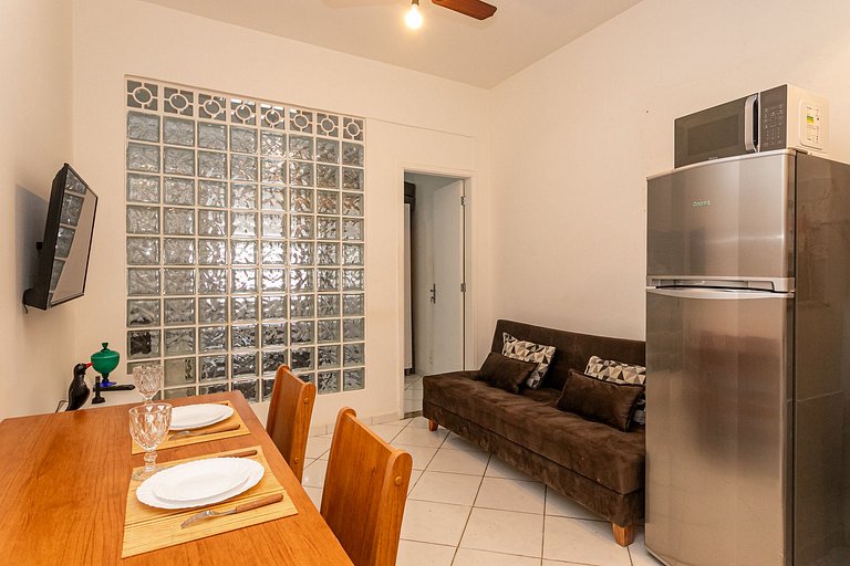 Copacabana: Comfortable for 4 Near the Beach
