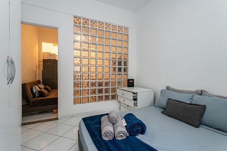 Copacabana: Comfortable for 4 Near the Beach
