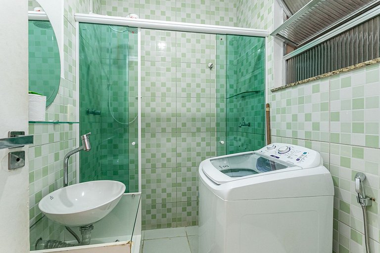 Copacabana: Comfortable for 4 Near the Beach