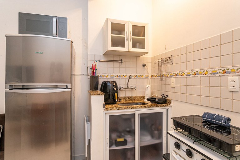 Copacabana: Comfortable for 4 Near the Beach