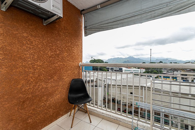 Barra: Piscina, Garagem e Conforto para 4