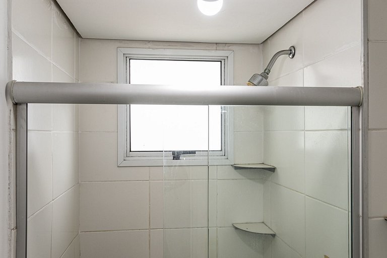 Barra: Piscina, Garagem e Conforto para 4