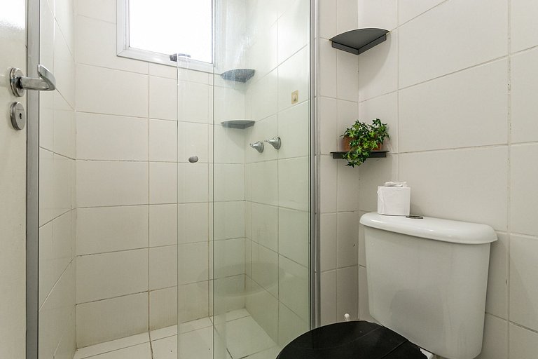 Barra: Piscina, Garagem e Conforto para 4