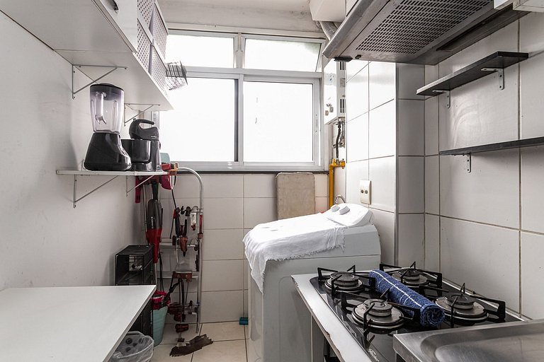 Barra: Piscina, Garagem e Conforto para 4