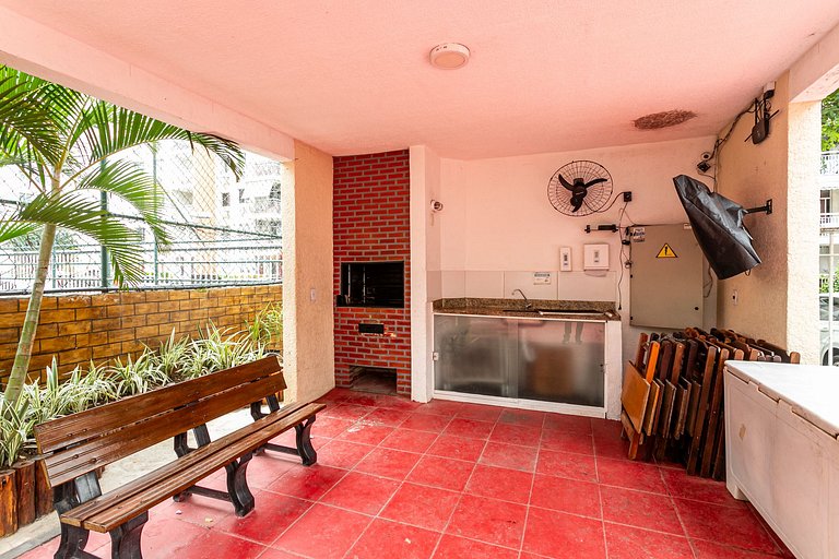 Barra: Piscina, Garagem e Conforto para 4