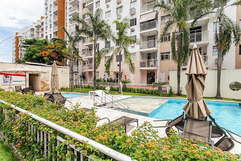 Barra: Piscina, Garagem e Conforto para 4