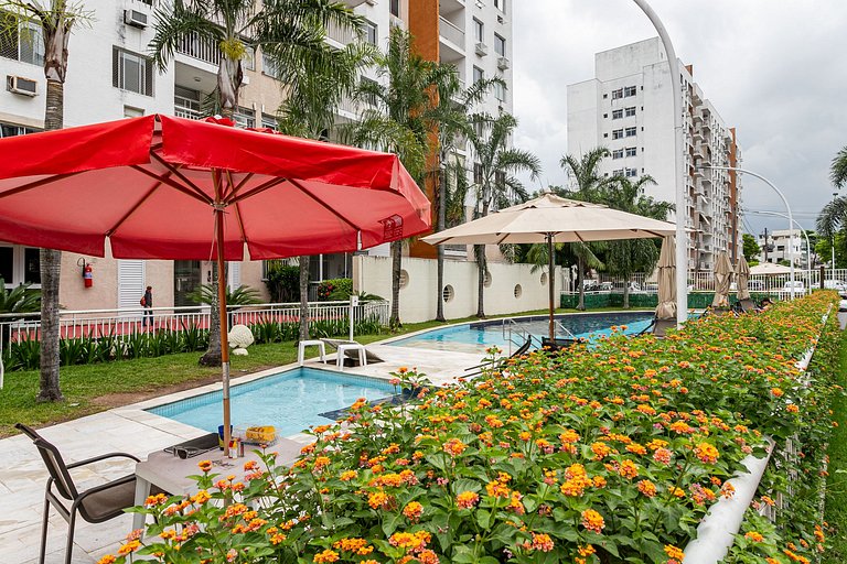 Barra: Piscina, Aparcamiento y Ocio para 4