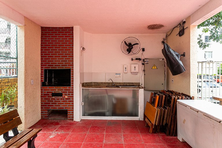 Barra: Piscina, Garagem e Conforto para 4