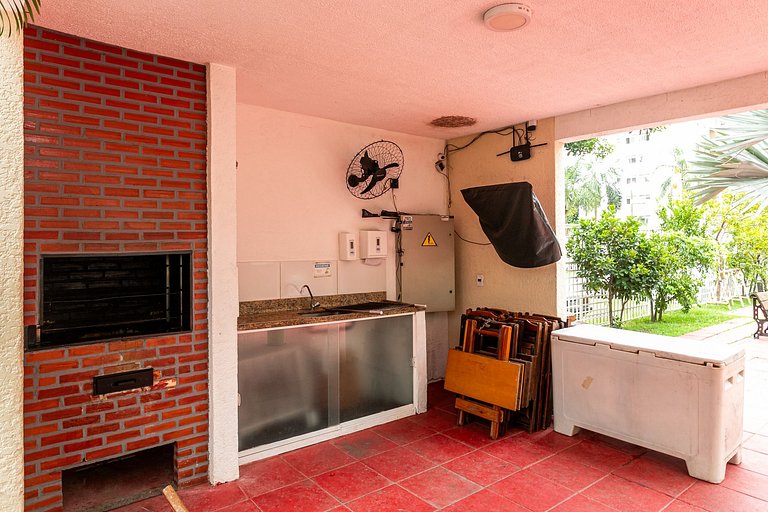 Barra: Piscina, Garagem e Conforto para 4