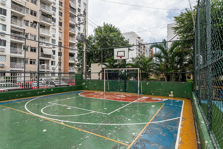 Barra: Piscina, Garagem e Conforto para 4