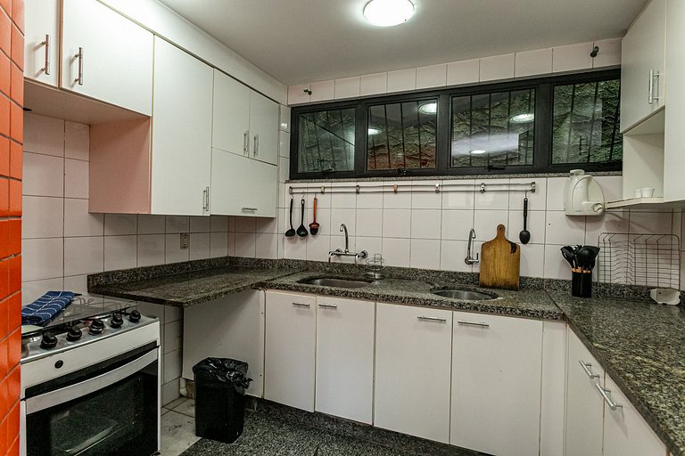 Casa Laranjeiras: conforto, luxo e piscina para 8