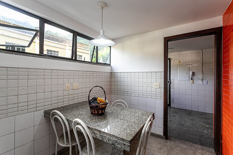 Laranjeiras Mansion: Comfort, Lux and Pool for 8