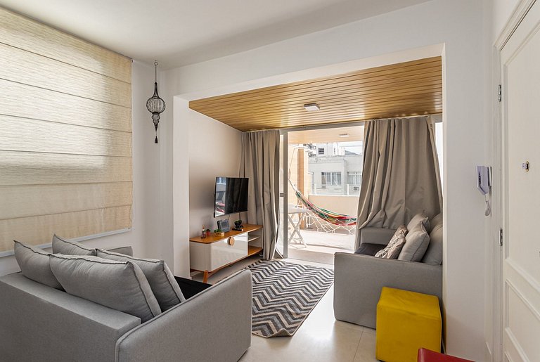 Cobertura em Copacabana: 1 Quadra da Praia e Pet Friendly