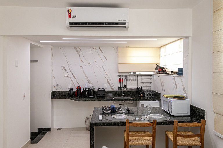 Cobertura em Copacabana: 1 Quadra da Praia e Pet Friendly