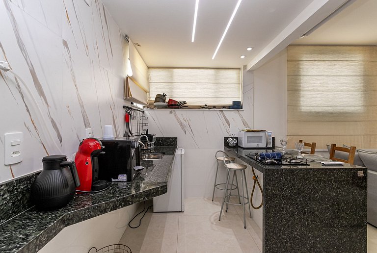 Cobertura em Copacabana: 1 Quadra da Praia e Pet Friendly