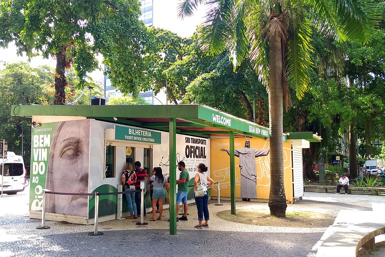 Alugar apto Gloria RJ metro ar condicionado