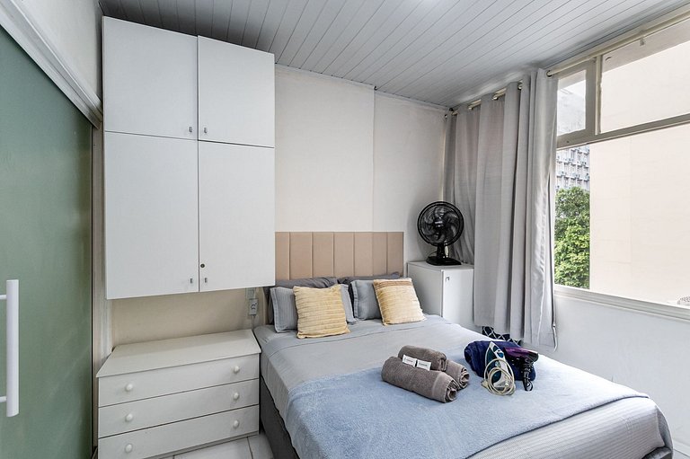 Apartamento em Copacabana perto da praia e do metrô | 4 hósp