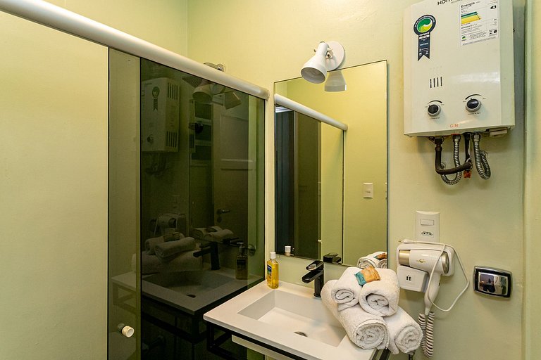 Botafogo: Comfort and Convenience for Two