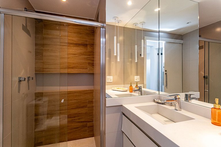 Barra: Garage, beach and comfort | Sleeps 5