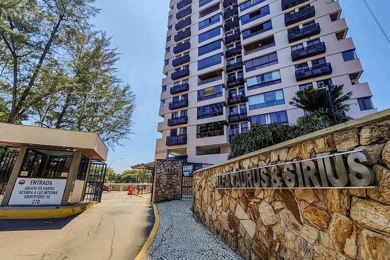 Barra: Garagem, praia e conforto | 5 pessoas