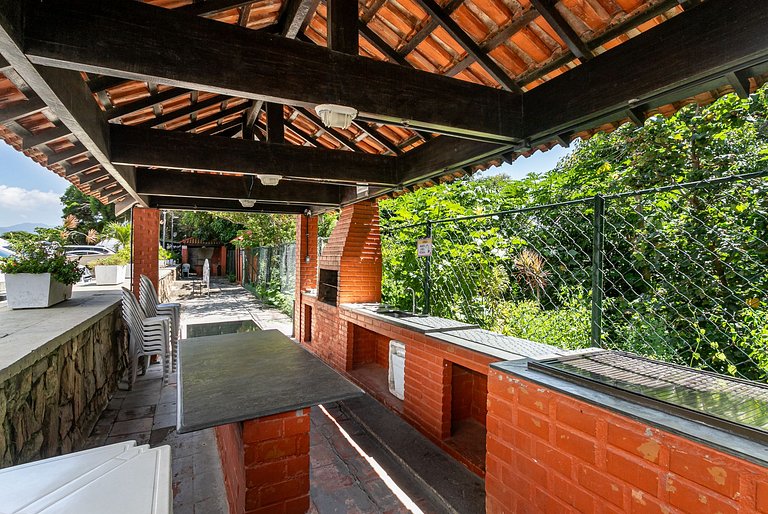 Barra: Garagem, praia e conforto | 5 pessoas