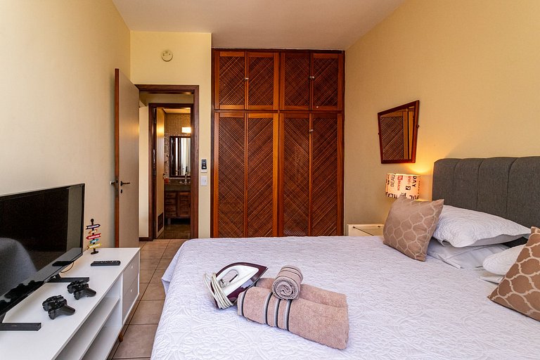 Barra da Tijuca: Oceanfront, Pool | Sleeps 4