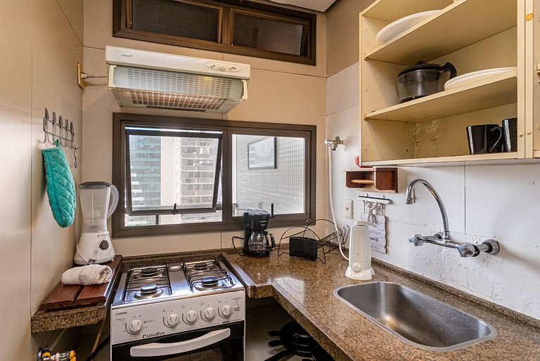 Barra da Tijuca: Oceanfront, Pool | Sleeps 4