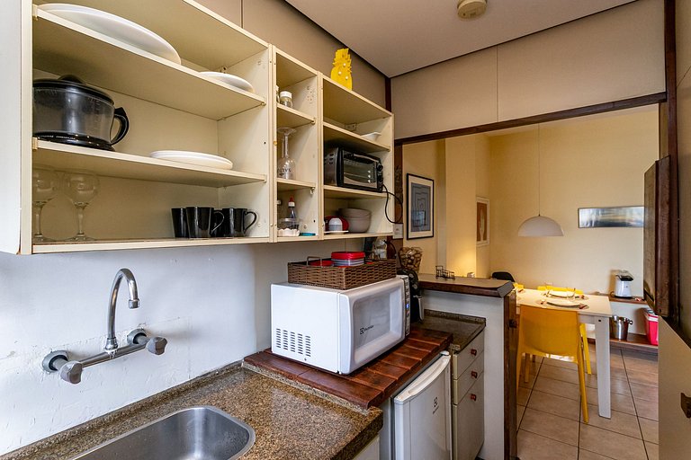 Barra da Tijuca: Oceanfront, Pool | Sleeps 4