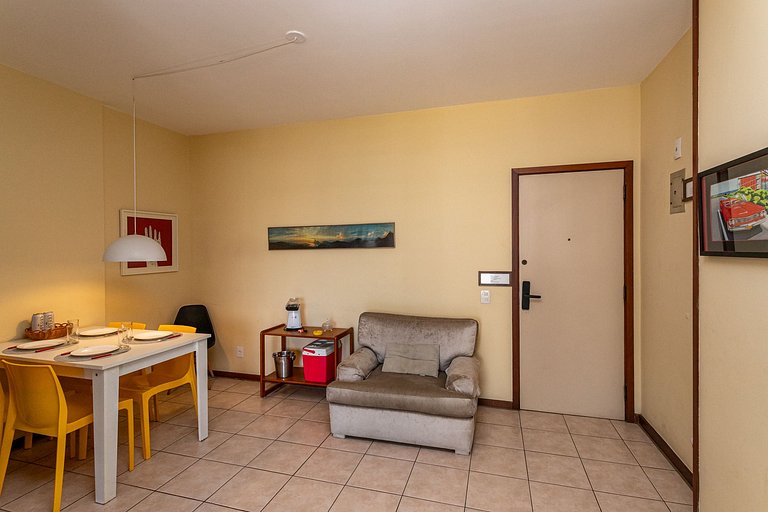 Barra da Tijuca: Oceanfront, Pool | Sleeps 4