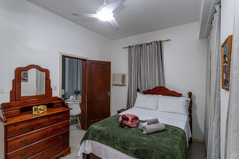 Copacabana: Beach and Comfort | Sleeps 5