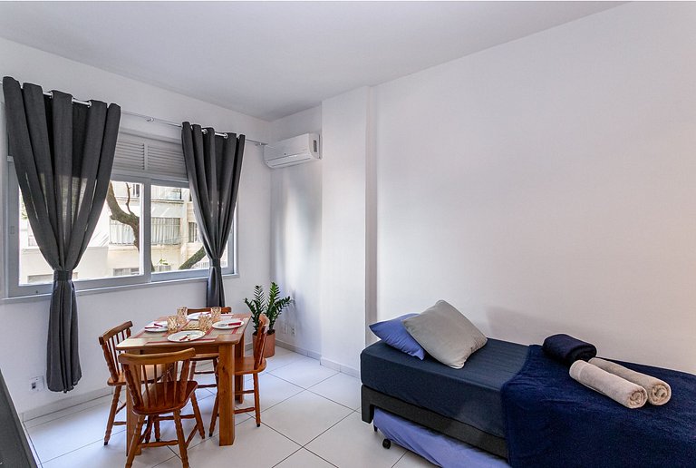 Copacabana: Beach and Comfort | Sleeps 4