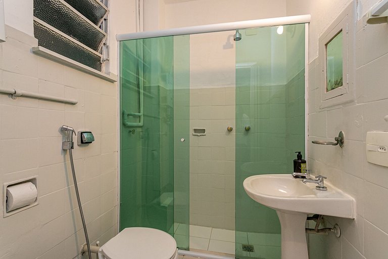 Apto pet friendly Copacabana p/ 4 pessoas
