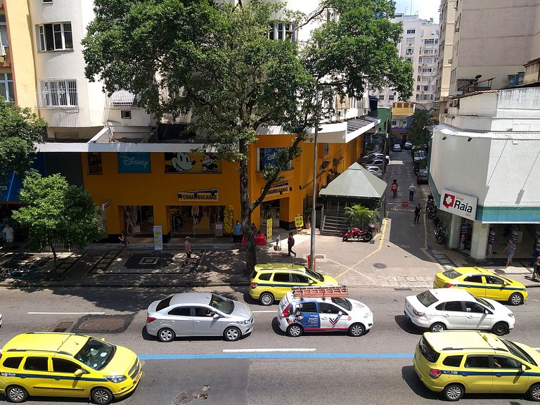 Copacabana: Playa y comodo para hasta 4 personas
