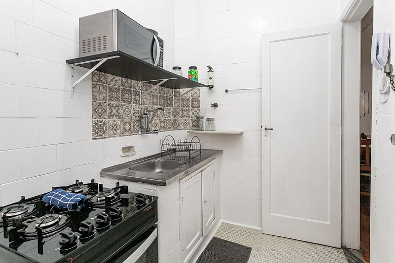 Comfort Copacabana - 4 Guests, Beach and Leisure