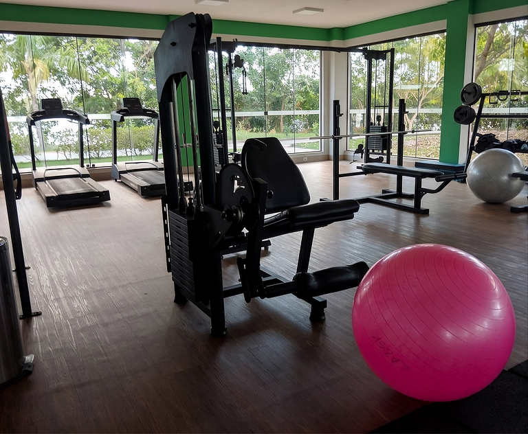 Jardim Interlagos: Resort, Lake and Pool for 4