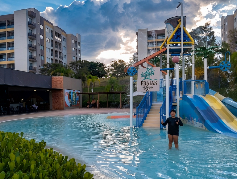 Jardim Interlagos: Resort, lago y piscina para 4