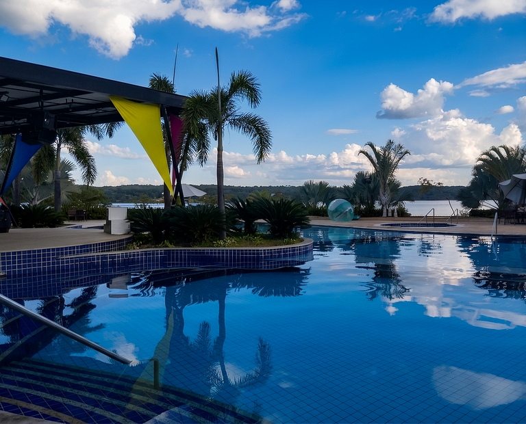 Jardim Interlagos: Resort, Lago e Piscina para 4