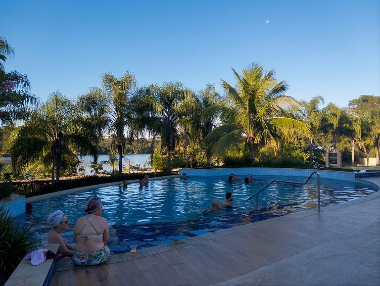 Jardim Interlagos: Pool and Comfort for 4
