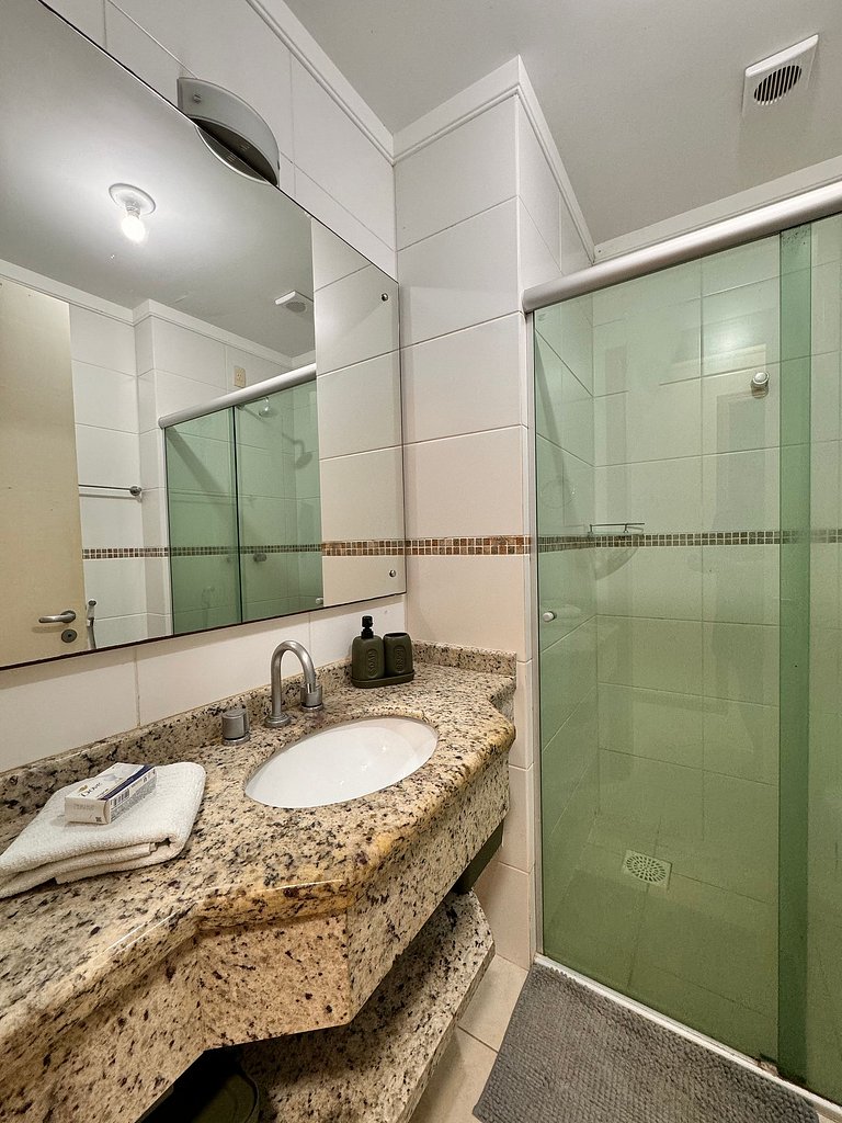 Vacation Apartment in Jurere: Modern and Near Beach | KQ01J
