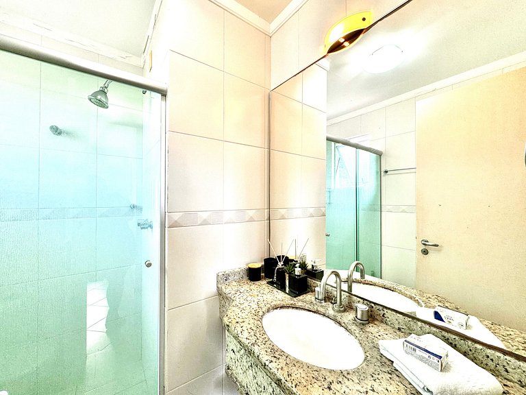 Apartamento Temporada Jurere: Moderno e Perto Praia | KQ01J