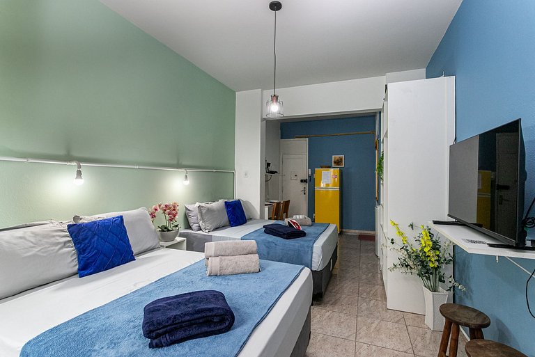 Beachside comfort for 4 in Copacabana
