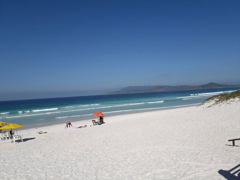 Alugar Apartamento Cabo Frio: Foguete e Perto Praia | LI02J