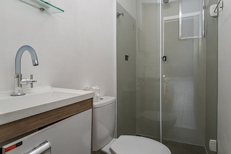 Rent Apt in Copacabana: 2 Bedrooms Ocean View