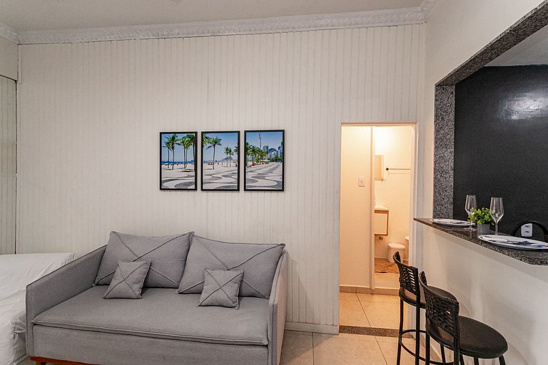 Alugar Apt em Copacabana: 2 Quartos e Vista Mar