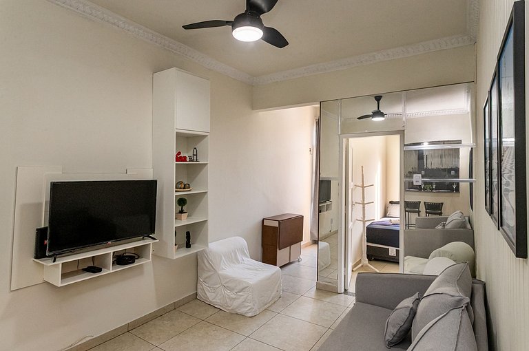Rent Apt in Copacabana: 2 Bedrooms Ocean View
