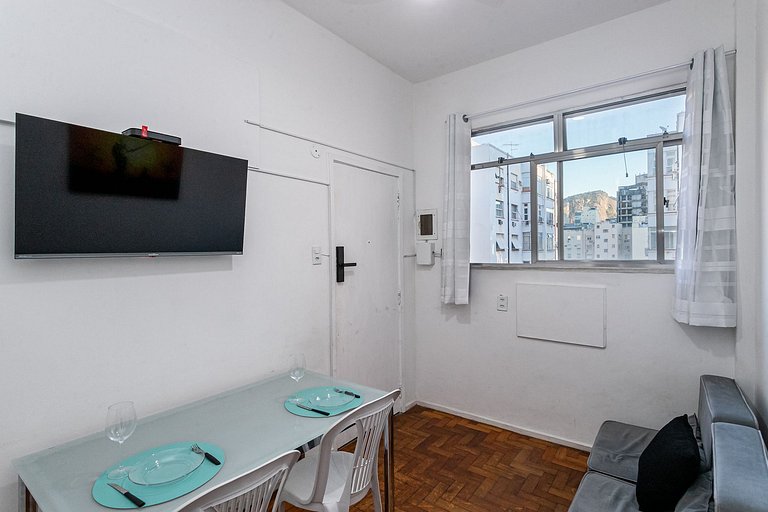 Rent Apartment in Copacabana: Ocean View and Metro | LG01J